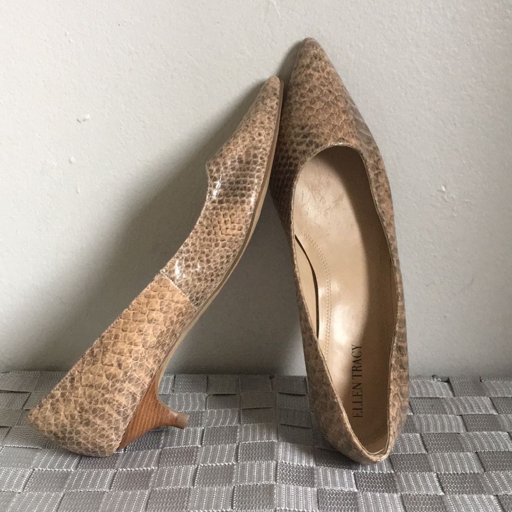 * Ellen Tracy * snake skin heels